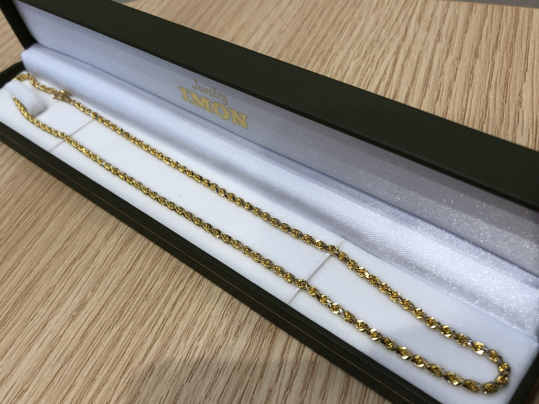 K18(18金)のチェーンネックレスをお買取りさせて頂きました。