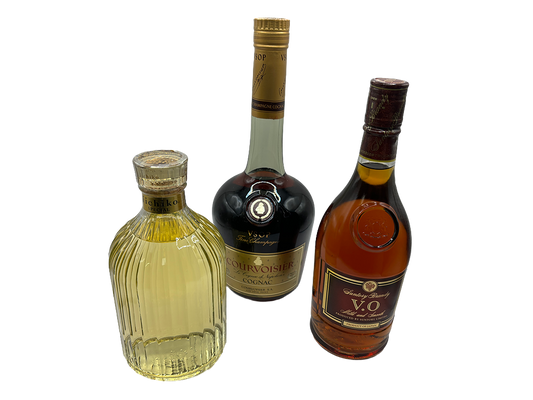 ウイスキーやブランデーの古酒をお買取りさせて頂きました。